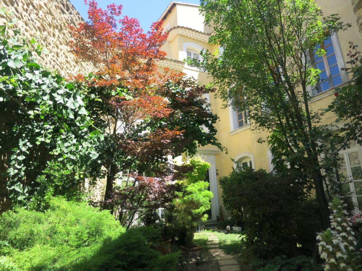 Entre Vignes Et Dentelles Hotell Courthézon Eksteriør bilde